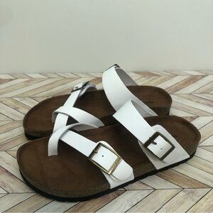 Sonoma Goods For Life Gojiberry Women's Leather Sandals Size 5.5 White Buckle